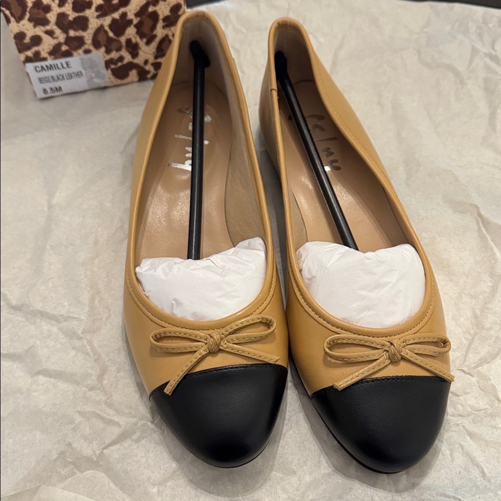 Tuckernuck Tan and Black Flats - Picture 3 of 7